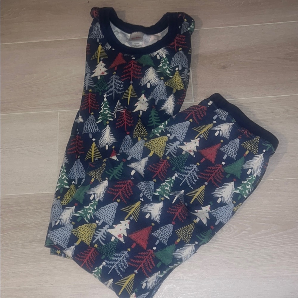 - Women's holiday Pajamas with Colorful Tree Print